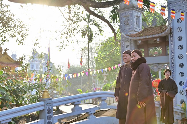 Preaching dharma at Hoa Phuc pagoda in the third day of propagation trip in the Northern