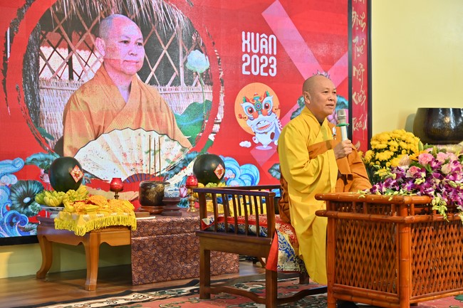 Preaching dharma at Hoa Phuc pagoda in the third day of propagation trip in the Northern