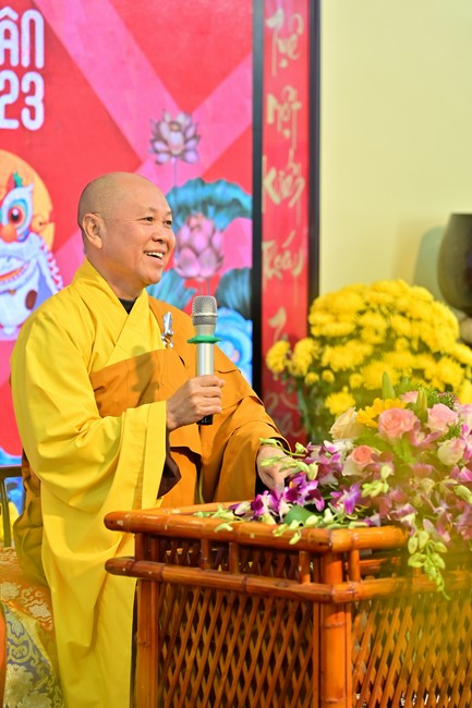 Preaching dharma at Hoa Phuc pagoda in the third day of propagation trip in the Northern