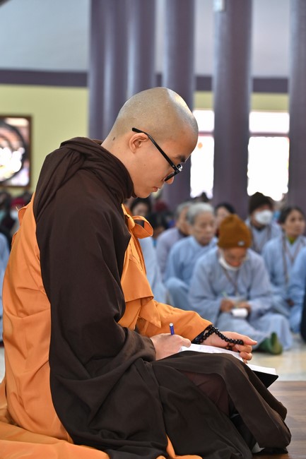 Preaching dharma at Hoa Phuc pagoda in the third day of propagation trip in the Northern