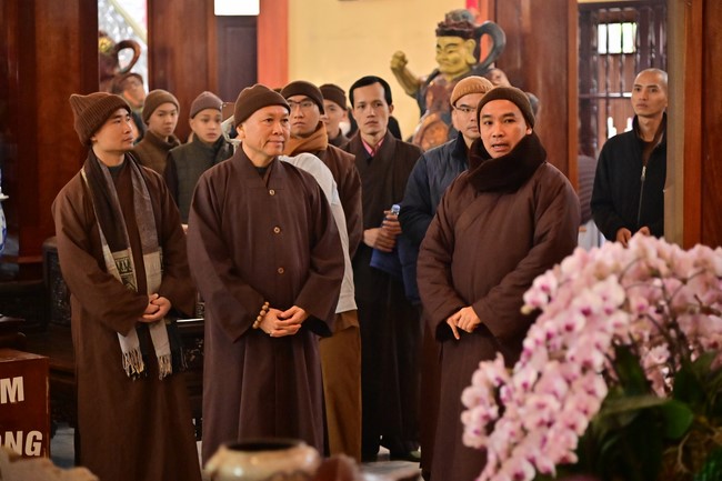 Preaching dharma at Hoa Phuc pagoda in the third day of propagation trip in the Northern