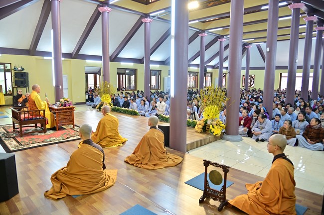 Preaching dharma at Hoa Phuc pagoda in the third day of propagation trip in the Northern