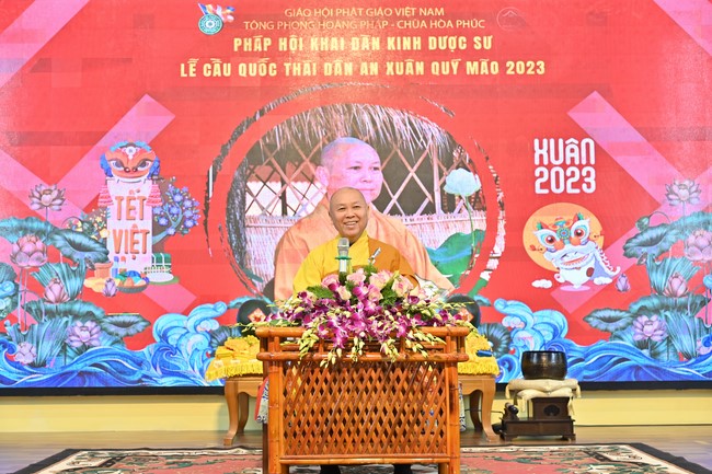 Preaching dharma at Hoa Phuc pagoda in the third day of propagation trip in the Northern