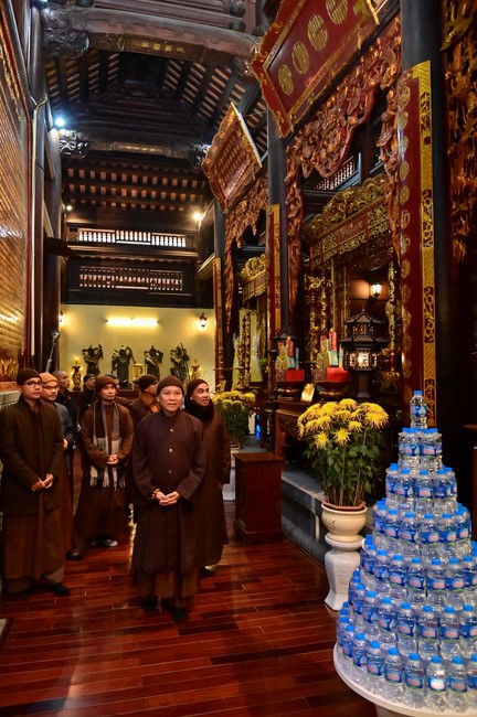 Preaching dharma at Hoa Phuc pagoda in the third day of propagation trip in the Northern