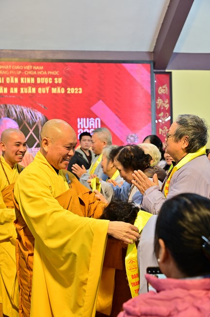 Preaching dharma at Hoa Phuc pagoda in the third day of propagation trip in the Northern