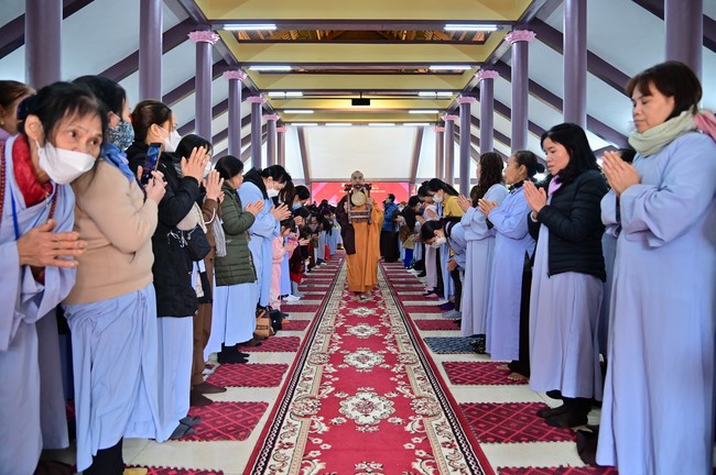 Preaching dharma at Hoa Phuc pagoda in the third day of propagation trip in the Northern