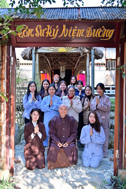 Preaching dharma at Hoa Phuc pagoda in the third day of propagation trip in the Northern