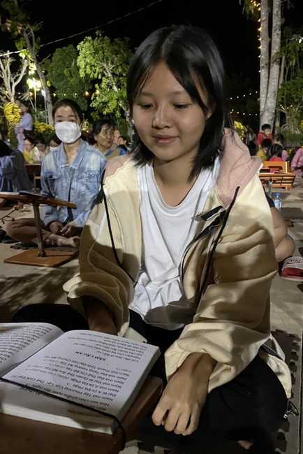Beginning a sutra in the New Year at Suoi Phap Pagoda, Tay Ninh