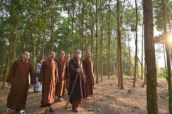 Ngày thứ tư, chuyến Phật sự miền Bắc, giảng pháp tại chùa Đại Sơn – chùa Đại Cồ Việt