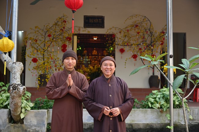 Ngày thứ tư, chuyến Phật sự miền Bắc, giảng pháp tại chùa Đại Sơn – chùa Đại Cồ Việt