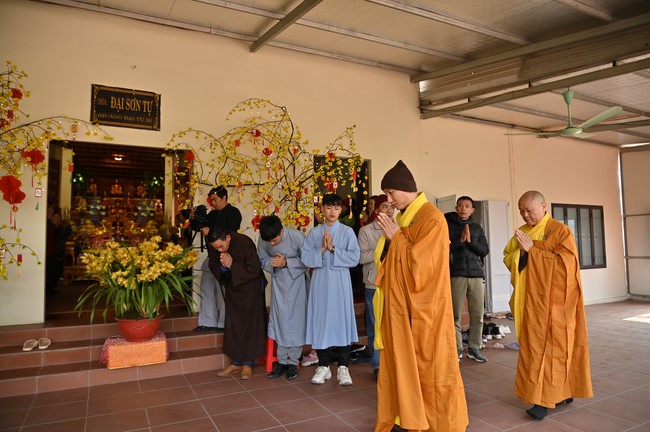 Ngày thứ tư, chuyến Phật sự miền Bắc, giảng pháp tại chùa Đại Sơn – chùa Đại Cồ Việt