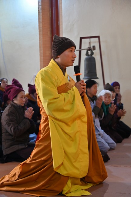 Ngày thứ tư, chuyến Phật sự miền Bắc, giảng pháp tại chùa Đại Sơn – chùa Đại Cồ Việt