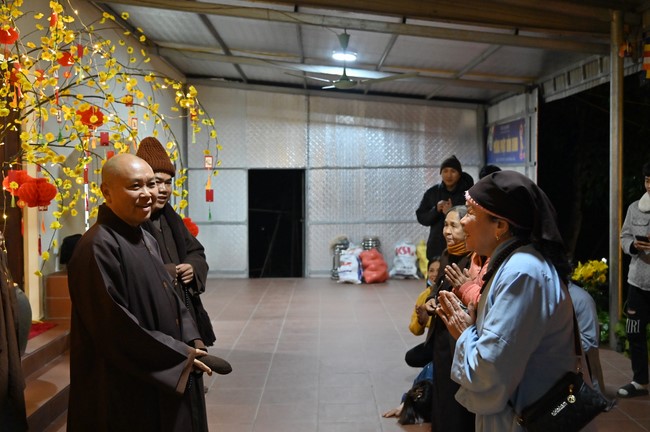 Ngày thứ tư, chuyến Phật sự miền Bắc, giảng pháp tại chùa Đại Sơn – chùa Đại Cồ Việt