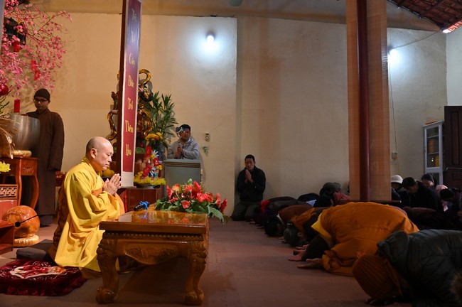 Ngày thứ tư, chuyến Phật sự miền Bắc, giảng pháp tại chùa Đại Sơn – chùa Đại Cồ Việt