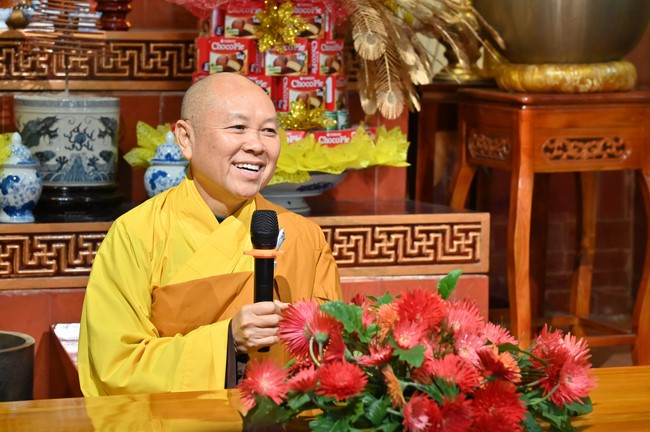 Ngày thứ tư, chuyến Phật sự miền Bắc, giảng pháp tại chùa Đại Sơn – chùa Đại Cồ Việt