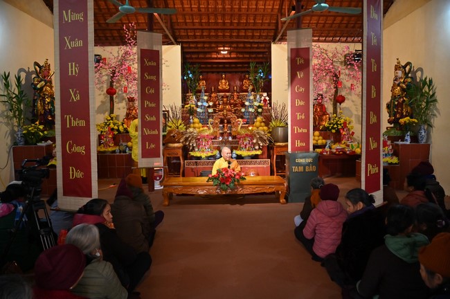 Ngày thứ tư, chuyến Phật sự miền Bắc, giảng pháp tại chùa Đại Sơn – chùa Đại Cồ Việt