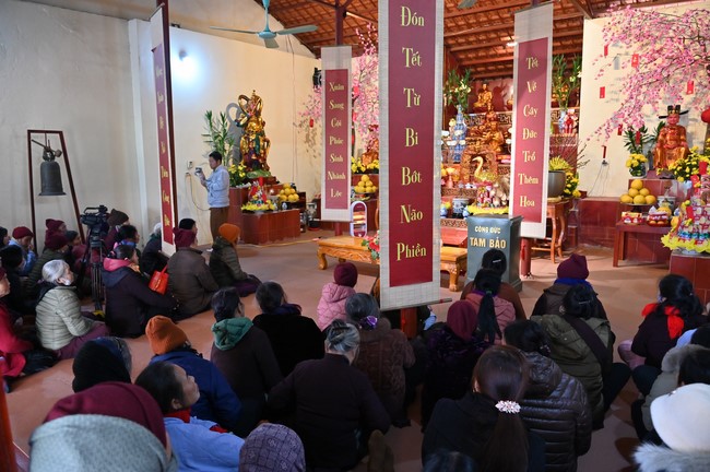 Ngày thứ tư, chuyến Phật sự miền Bắc, giảng pháp tại chùa Đại Sơn – chùa Đại Cồ Việt