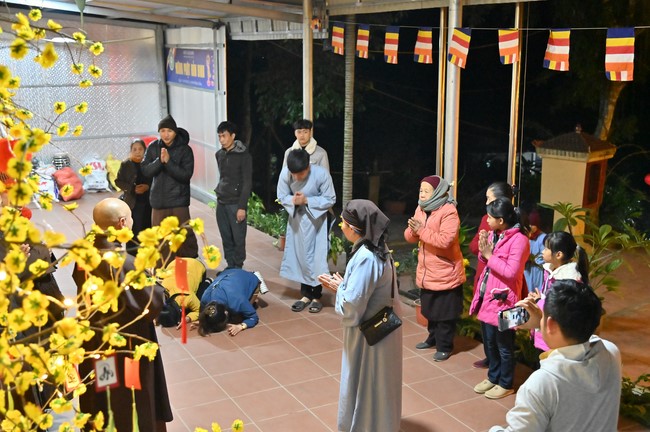 Ngày thứ tư, chuyến Phật sự miền Bắc, giảng pháp tại chùa Đại Sơn – chùa Đại Cồ Việt