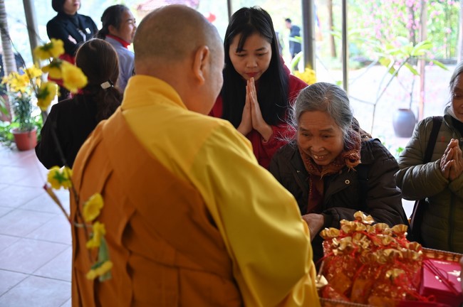 Ngày thứ tư, chuyến Phật sự miền Bắc, giảng pháp tại chùa Đại Sơn – chùa Đại Cồ Việt