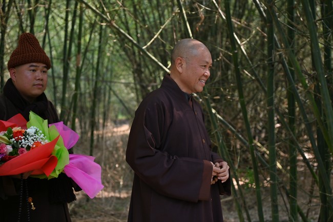 Ngày thứ tư, chuyến Phật sự miền Bắc, giảng pháp tại chùa Đại Sơn – chùa Đại Cồ Việt