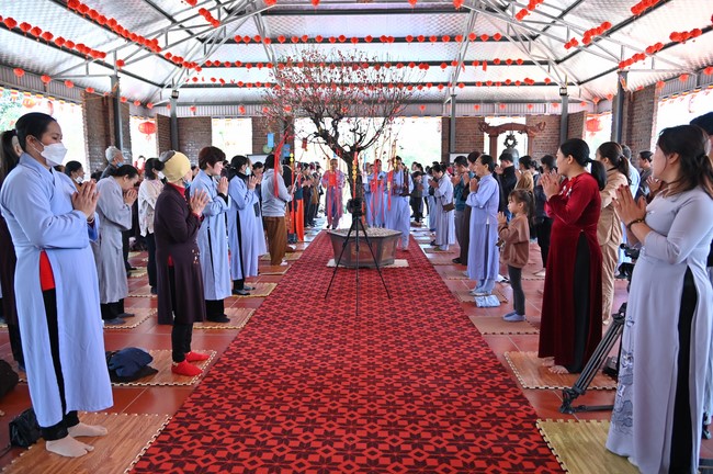 Ngày thứ tư, chuyến Phật sự miền Bắc, giảng pháp tại chùa Đại Sơn – chùa Đại Cồ Việt