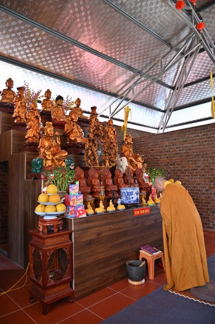 Ngày thứ tư, chuyến Phật sự miền Bắc, giảng pháp tại chùa Đại Sơn – chùa Đại Cồ Việt