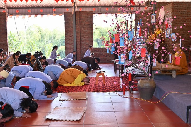 Ngày thứ tư, chuyến Phật sự miền Bắc, giảng pháp tại chùa Đại Sơn – chùa Đại Cồ Việt