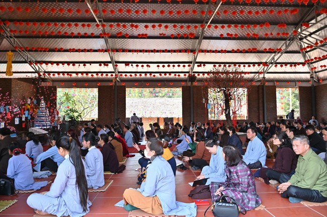 Ngày thứ tư, chuyến Phật sự miền Bắc, giảng pháp tại chùa Đại Sơn – chùa Đại Cồ Việt