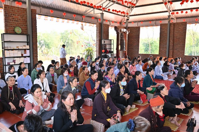 Ngày thứ tư, chuyến Phật sự miền Bắc, giảng pháp tại chùa Đại Sơn – chùa Đại Cồ Việt