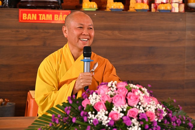 Ngày thứ tư, chuyến Phật sự miền Bắc, giảng pháp tại chùa Đại Sơn – chùa Đại Cồ Việt