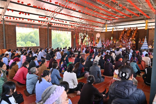 Ngày thứ tư, chuyến Phật sự miền Bắc, giảng pháp tại chùa Đại Sơn – chùa Đại Cồ Việt