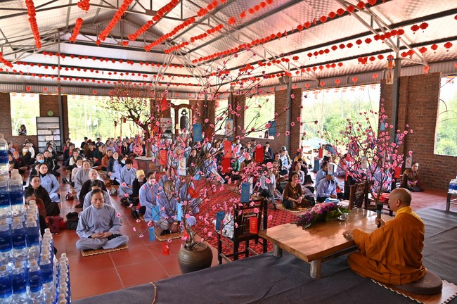 Ngày thứ tư, chuyến Phật sự miền Bắc, giảng pháp tại chùa Đại Sơn – chùa Đại Cồ Việt