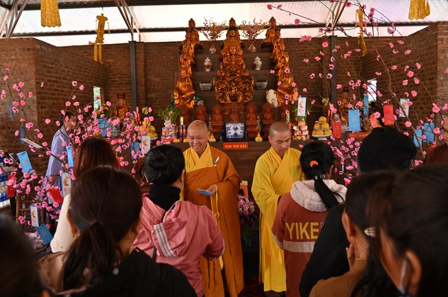 Ngày thứ tư, chuyến Phật sự miền Bắc, giảng pháp tại chùa Đại Sơn – chùa Đại Cồ Việt