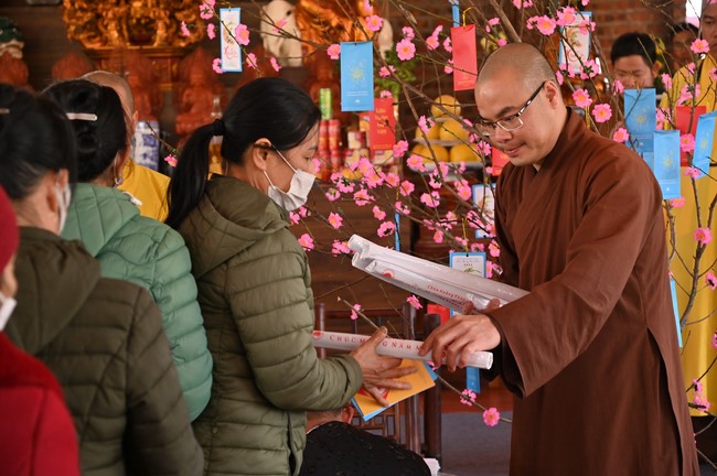 Ngày thứ tư, chuyến Phật sự miền Bắc, giảng pháp tại chùa Đại Sơn – chùa Đại Cồ Việt