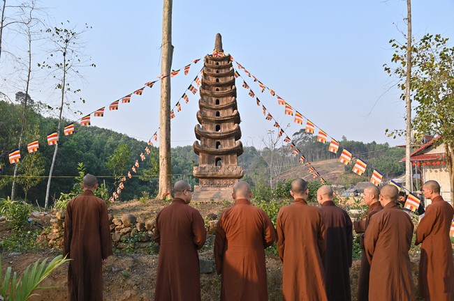 Ngày thứ tư, chuyến Phật sự miền Bắc, giảng pháp tại chùa Đại Sơn – chùa Đại Cồ Việt