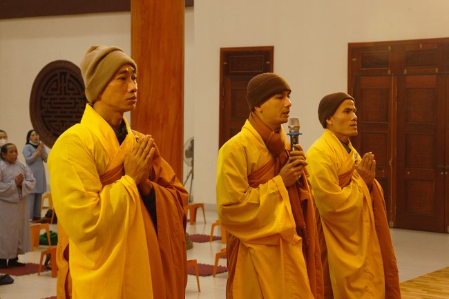 Repentant Ceremony at Giai Lam Temple – Ha Tinh