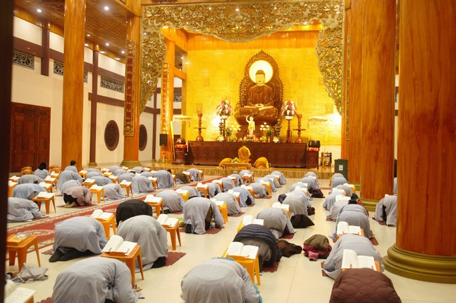 Repentant Ceremony at Giai Lam Temple – Ha Tinh