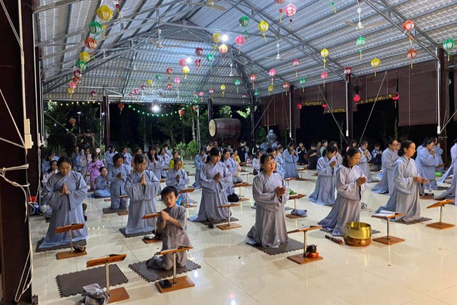 Chùa Suối Pháp – Tây Ninh: Lễ sám hối