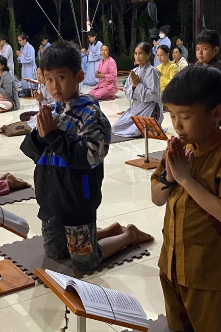 Chùa Suối Pháp – Tây Ninh: Lễ sám hối