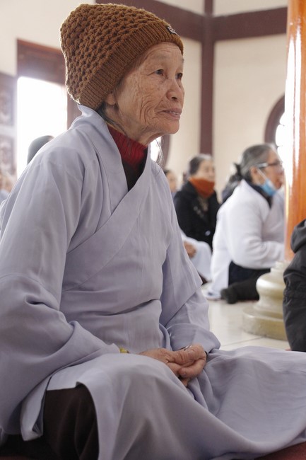The rite of year end dharma thanking at Giai Lam pagoda