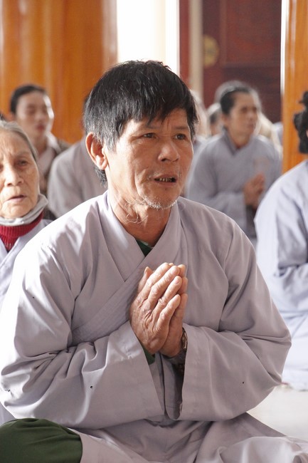 The rite of year end dharma thanking at Giai Lam pagoda