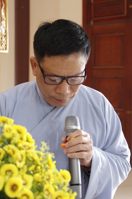 The rite of year end dharma thanking at Giai Lam pagoda