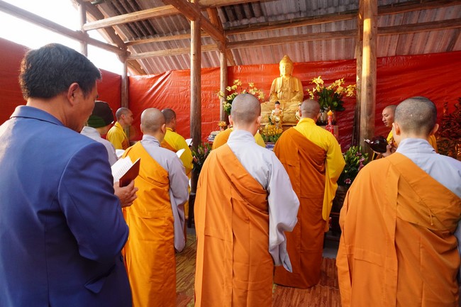Ceremony of seating Buddha Statue of Dai Co Viet Pagoda, Yen Bai