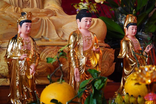 Ceremony of seating Buddha Statue of Dai Co Viet Pagoda, Yen Bai