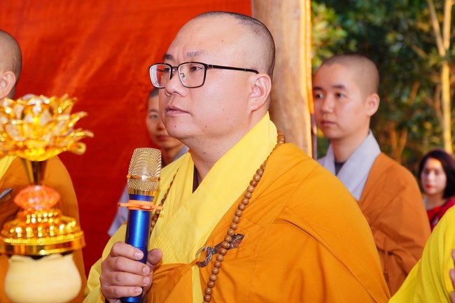 Ceremony of seating Buddha Statue of Dai Co Viet Pagoda, Yen Bai