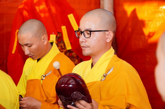 Ceremony of seating Buddha Statue of Dai Co Viet Pagoda, Yen Bai