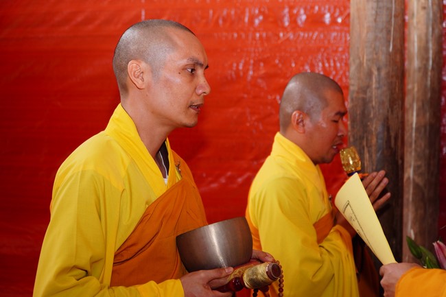 Ceremony of seating Buddha Statue of Dai Co Viet Pagoda, Yen Bai