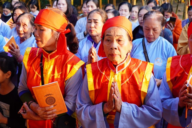 Ceremony of seating Buddha Statue of Dai Co Viet Pagoda, Yen Bai