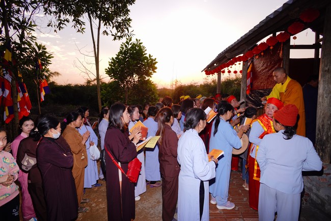 Ceremony of seating Buddha Statue of Dai Co Viet Pagoda, Yen Bai