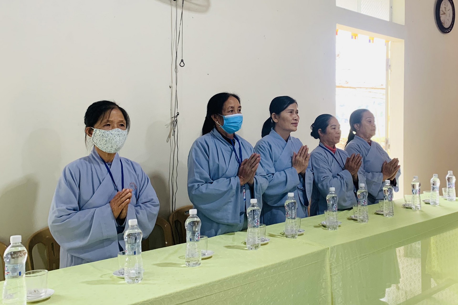 Year End Retreat, a past year closing rite, giving Tet gifts at Dong Cao pagoda